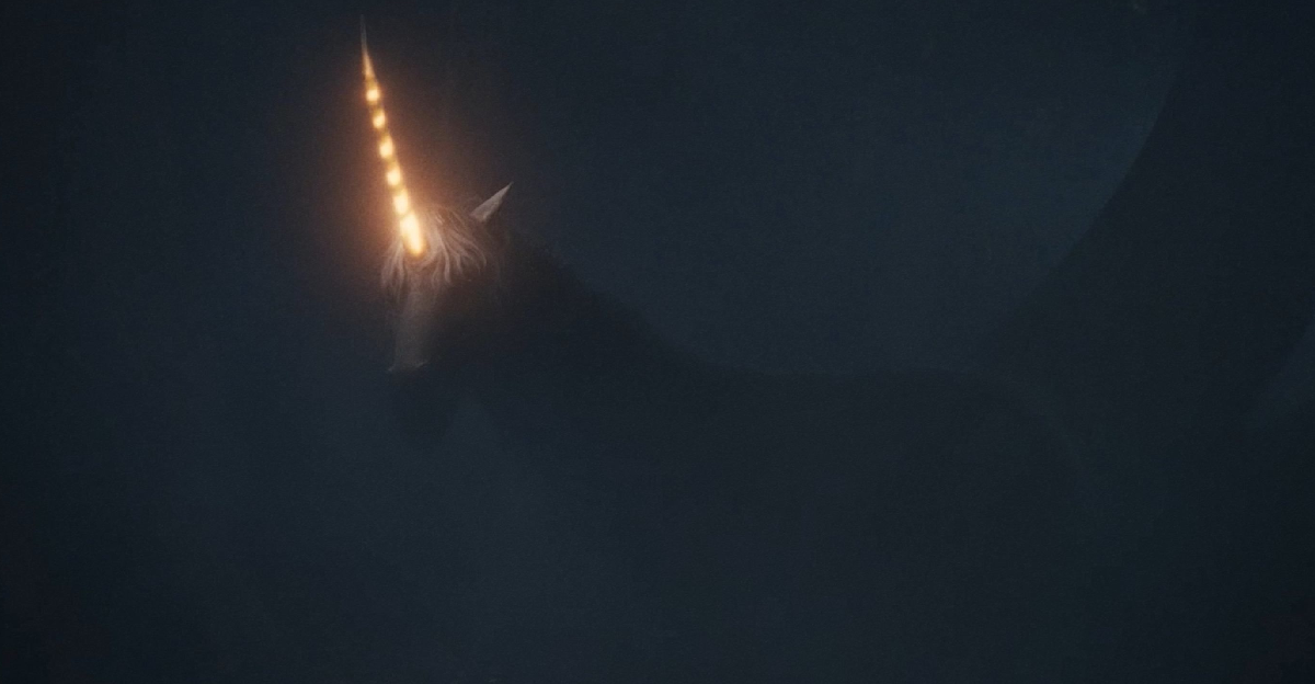 Escena 1 LA MUERTE DE UN UNICORNIO