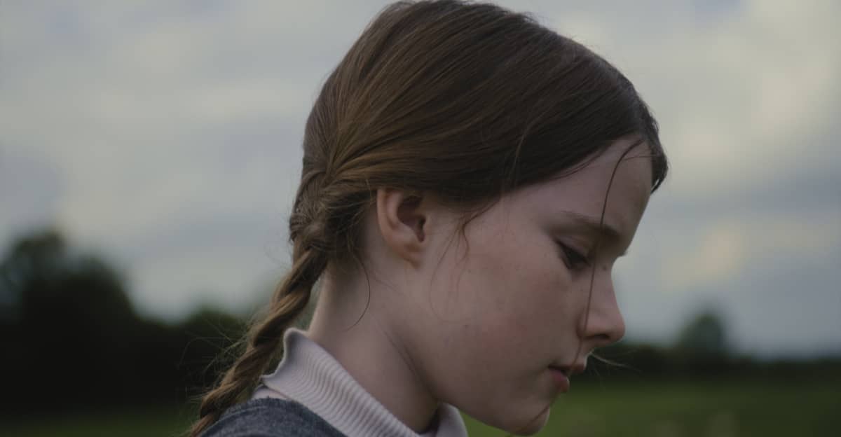 Escena 1 LA NIÑA CALLADA