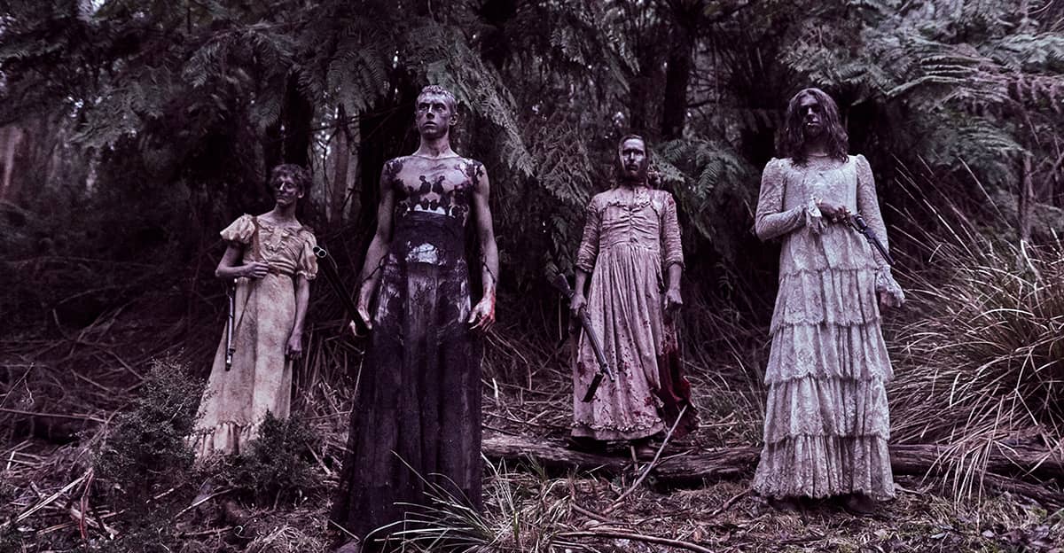 Escena 1 LOS BANDIDOS DE KELLY