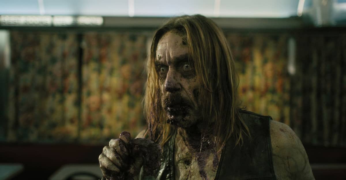 Escena 1 LOS MUERTOS NO MUEREN